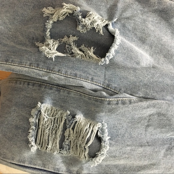 SOLD❗️Korean Boyfriend ripped jeans - Picture 4 of 5